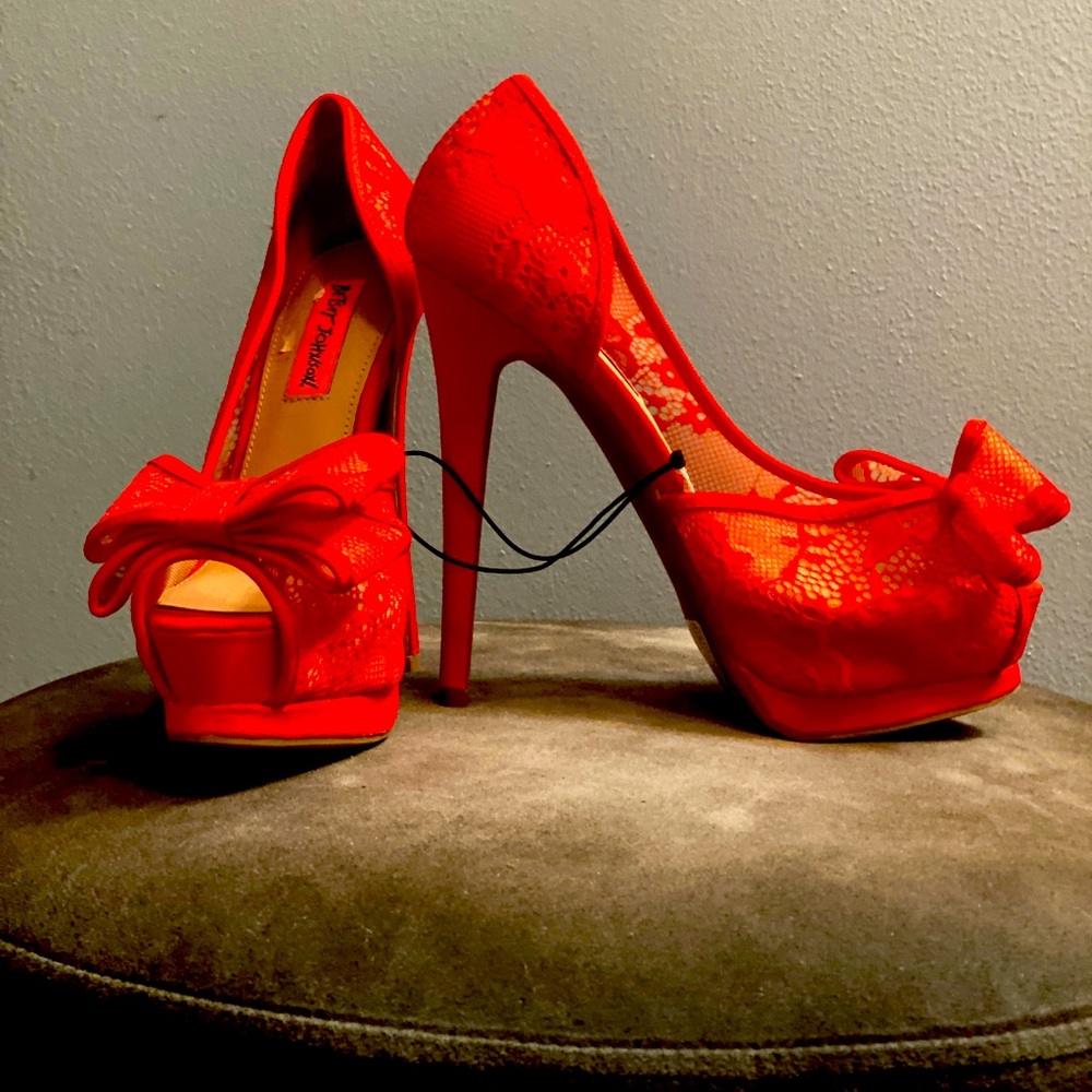 Betsey Johnson size 6 red lace stilletos